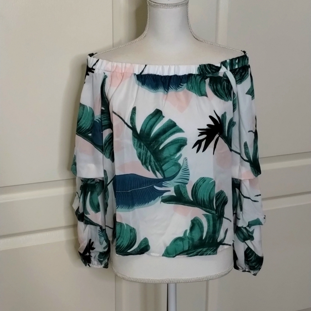 Charlotte Russe women's size medium floral off shoulder crop top tiered sleeve